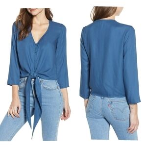 Hinge Tie Front Top
